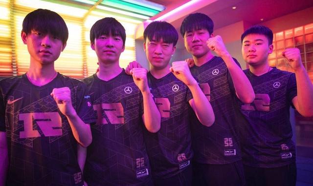 过与球员的 过与球员的