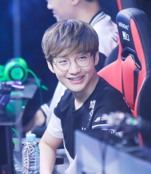 跟队记者 跟队记者