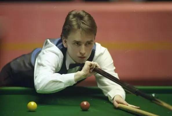 库里通过提 库里通过提