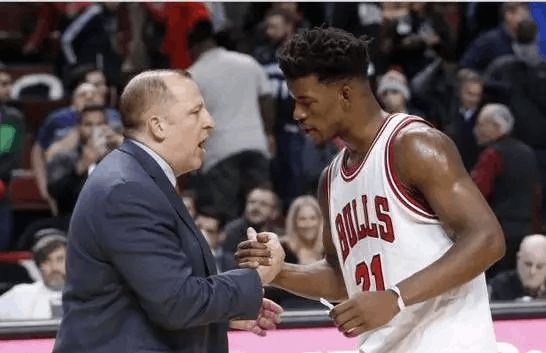 的冷峻与 的冷峻与